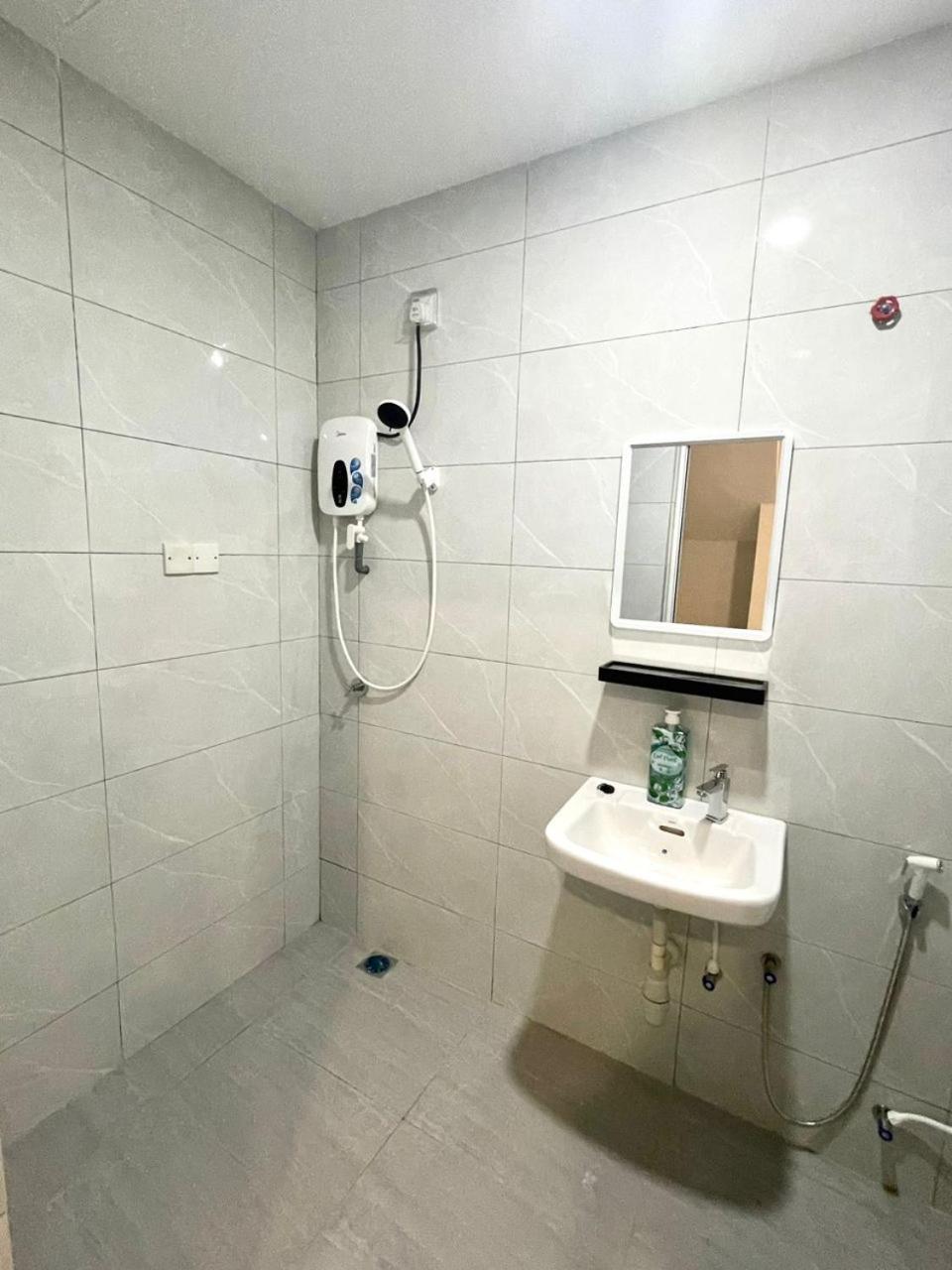 Garden Inns Motel Kangar Exterior foto